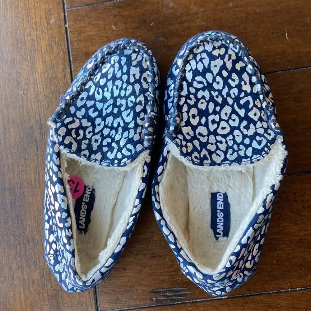 Lands' End rainbow holographic faux Sherpa lined slippers size 13 blue silver